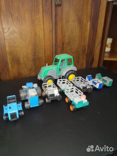 Трактора. Детские игрушки