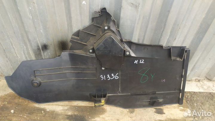 Накладка центральной панели правая Toyota