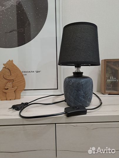 Лампа настольная светильник