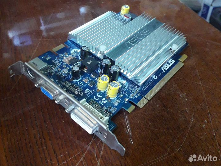 Видеокарта Asus en7300gt
