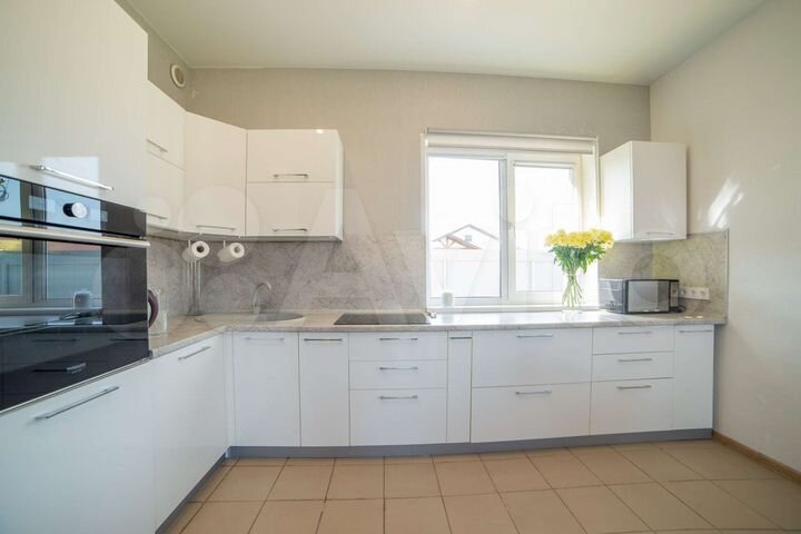 Дом 145,2 м² на участке 8,1 сот.