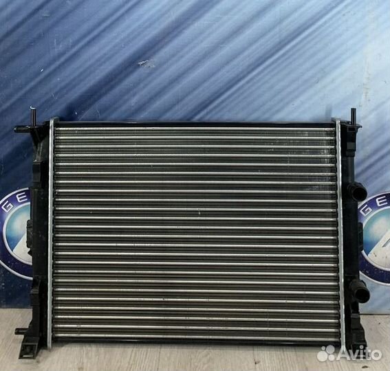 Радиатор охлаждения двигателя основной Renault sce