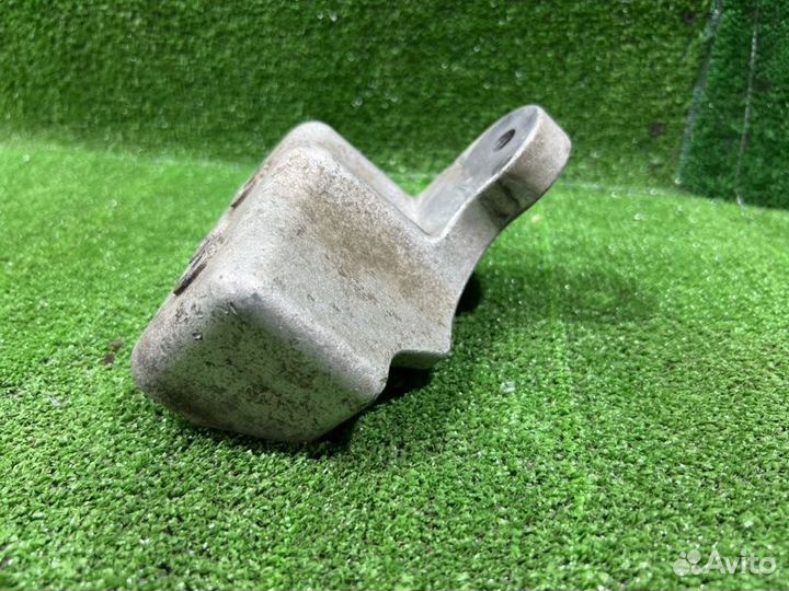 Кронштейн опоры двигателя Lifan Solano седан 1.6