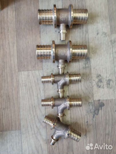 Тройник rehau