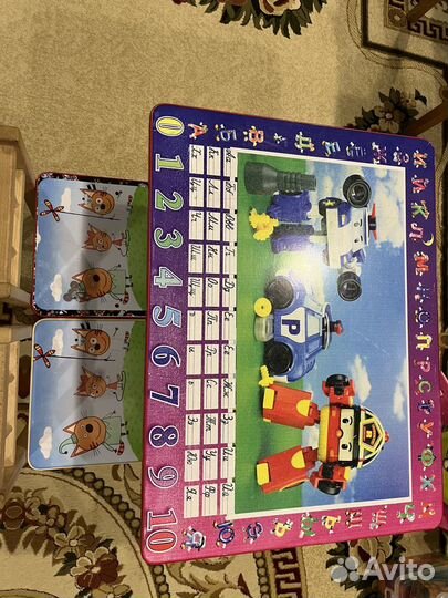 Детский стол и стулья