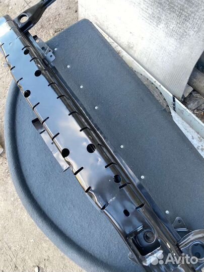 Усилитель бампера Volkswagen Passat