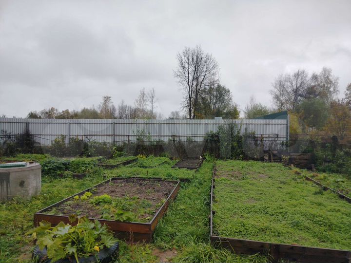 Дом 61 м² на участке 6 сот.