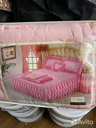 Покрывало на кровать новое