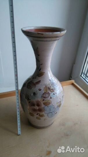 Керамическая ваза старенькая