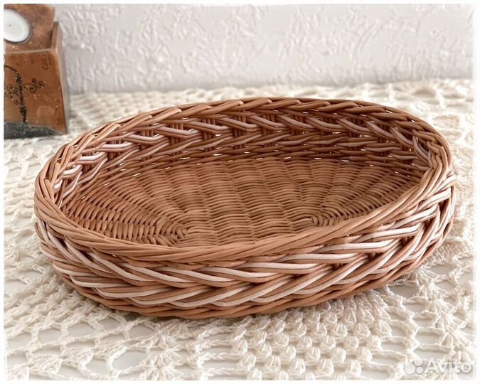 Плетеный поднос
