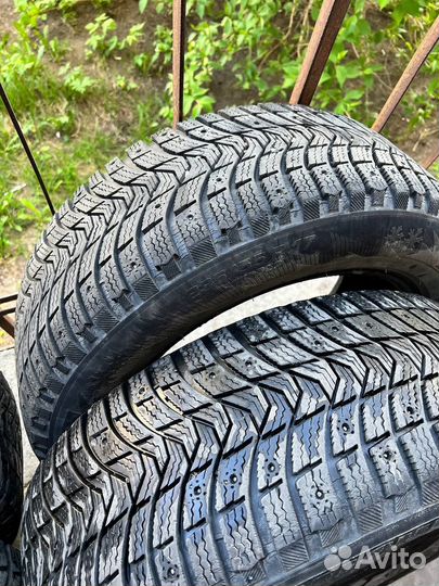 Michelin X-Ice North 235/55 R17