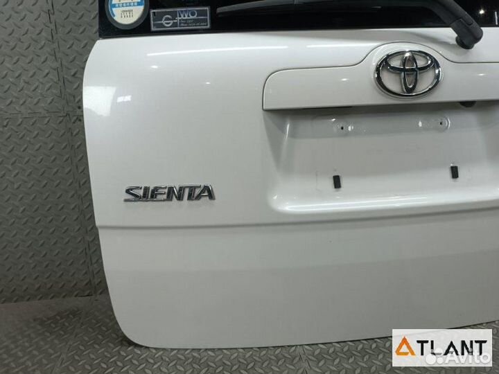 Дверь задняя toyota sienta
