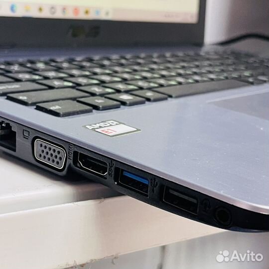 Ноутбук asus X540Y (kgn04)