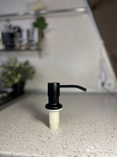 Диспенсер для моющего средства врезной