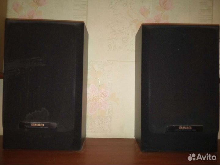 Музыкальный центр и колонки