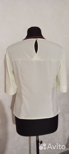 Блузка женская молочного цвета