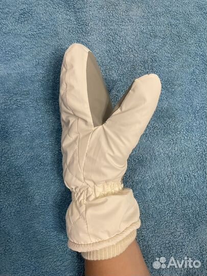 Зимние женские варежки