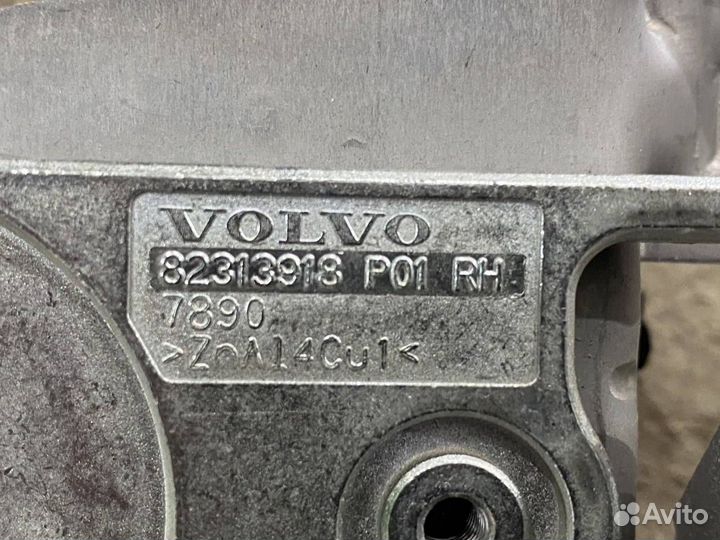 Ручка внутренняя двери правой Volvo FH5 24112472