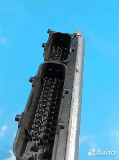 Эбу (блок управления) двигателя VW Golf V (2003-2