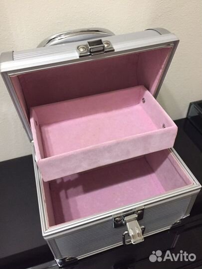 Шкатулка-сундучок для украшений