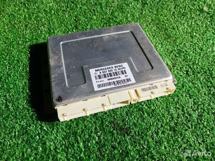 Блок управления пневмоподвеской Mercedes W211