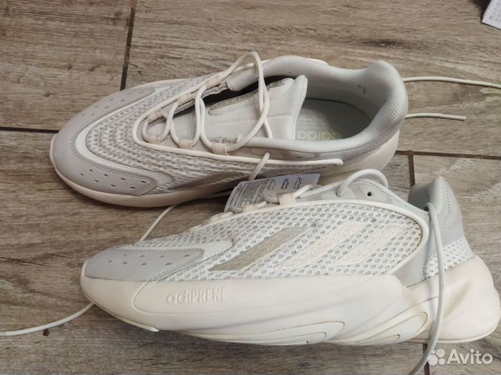 Кроссовки adidas ozelia