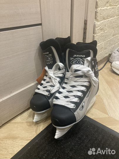 Коньки хоккейные для мальчика 37р