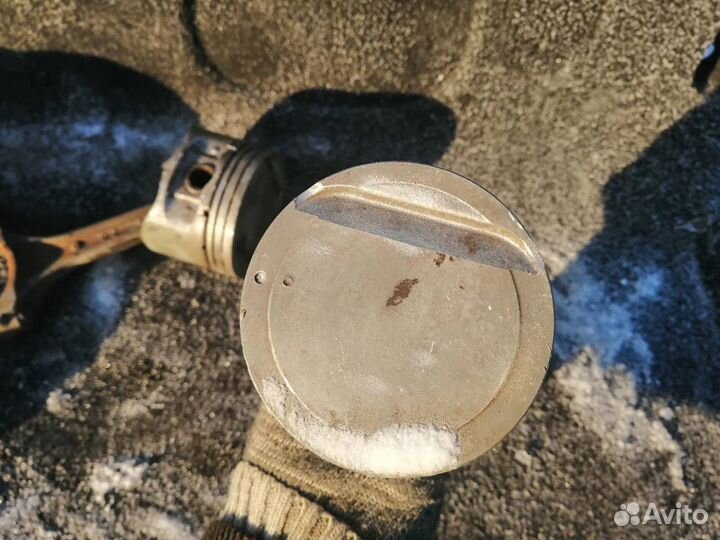 Поршень с шатуном Hyundai Sonata Tagaz