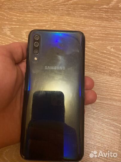 Samsung Galaxy A50, 4/64 ГБ