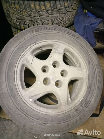 Bridgestone Blizzak Revo1 205/65 R15
