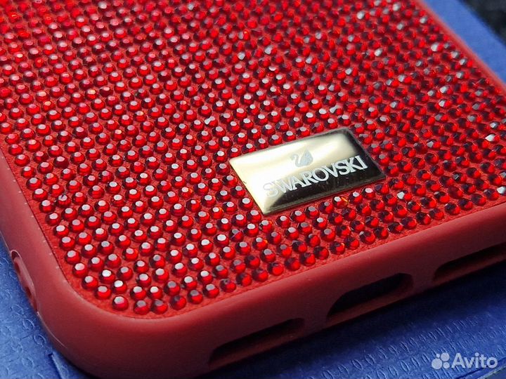 Чехлы Swarovski для iPhone