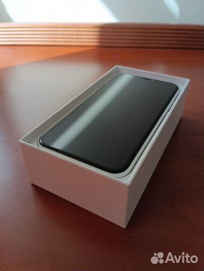 iPhone Xr, 64 ГБ