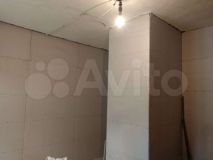 2-к. квартира, 61 м², 1/2 эт.