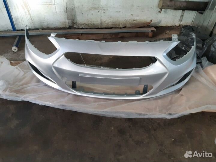 Бампер серебристый Hyundai Solaris 11-14