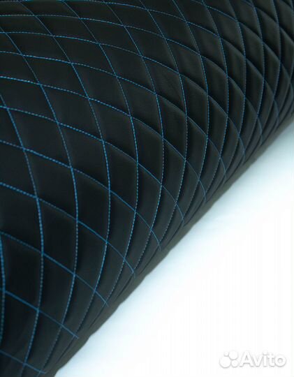 Стеганая экокожа ромб черный с синей строчкой