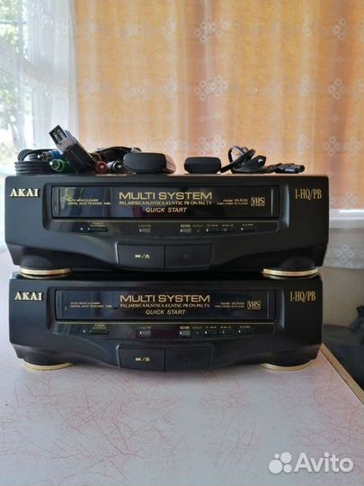 Видеоплеер akai-R150