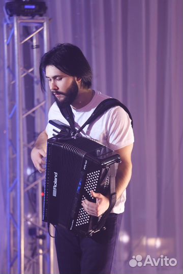 Диджей, ведущий, музыкант, саксофонист