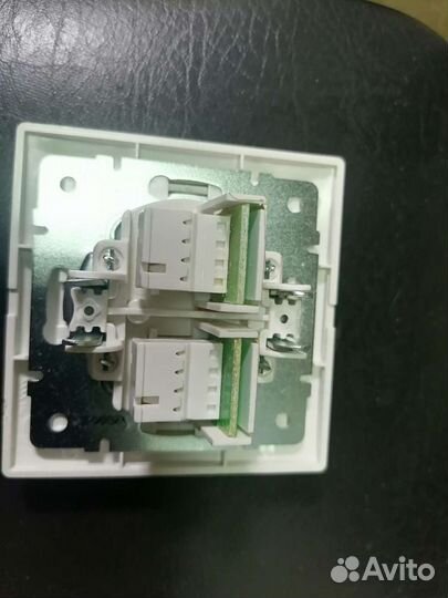 Розетки телефонные двойные Lezard серия мира