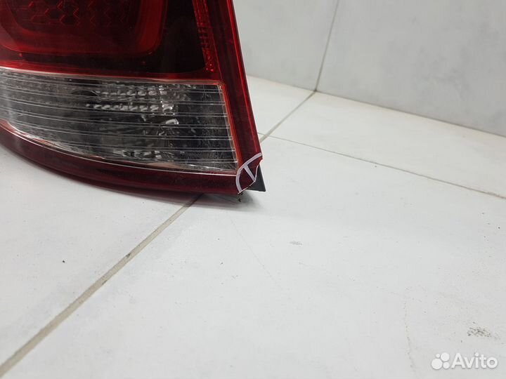 Фонарь задний левый наружный Kia Rio