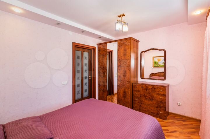 2-к. квартира, 56 м², 2/5 эт.