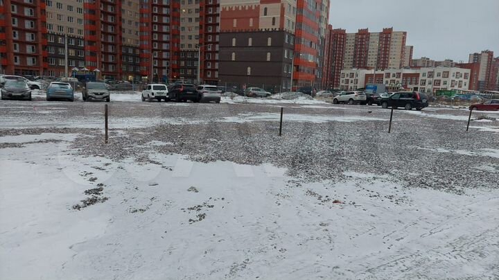 Машиноместо, > 30 м²