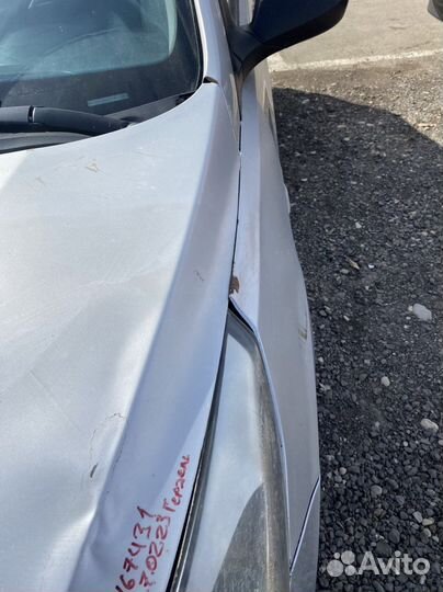 Hyundai Solaris 1.4 МТ, 2014, битый, 300 000 км