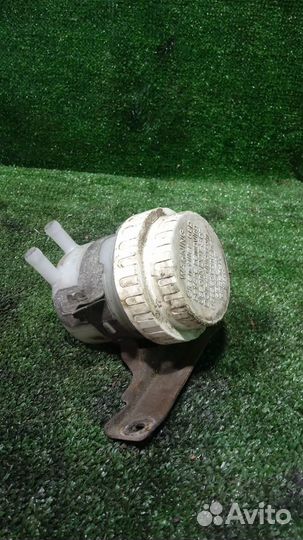 Бачок главного тормозного цилиндра Mitsubishi Ecli