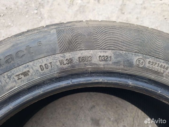 Continental ContiPremiumContact 5 215/55 R17 94V