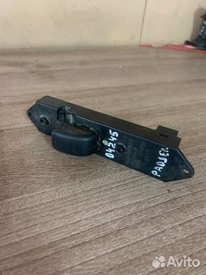 Кнопка стеклоподъемника mitsubishi pajero/montero