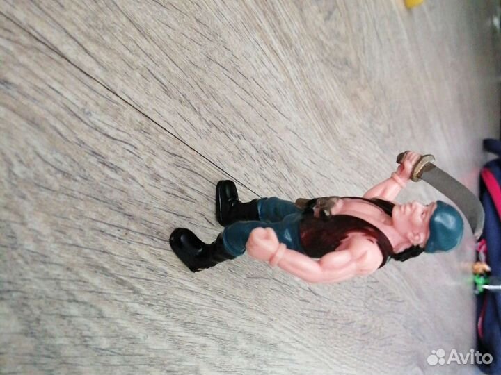 Фигурка пират