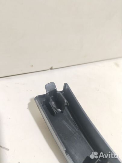 Накладка колёсной арки Volkswagen Tiguan зад прав