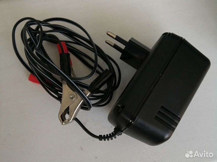 Зарядное устройство