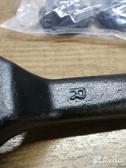 Рычаг шаровая Ауди 100 С4 А6 С4 правый