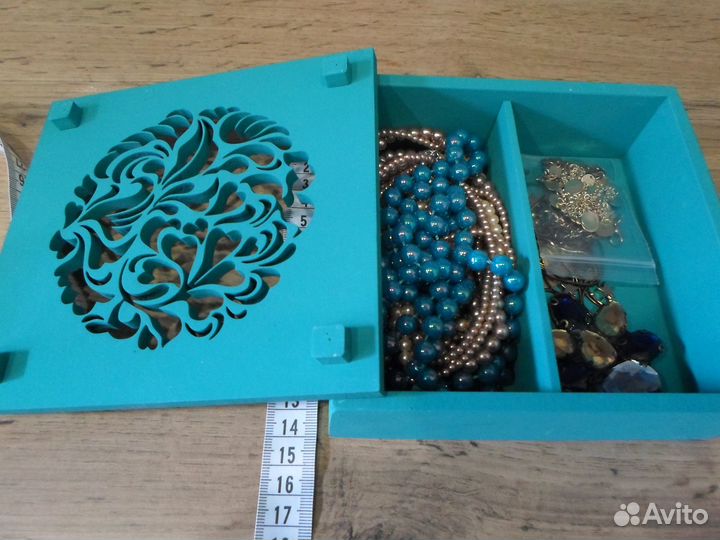 Деревянная шкатулка